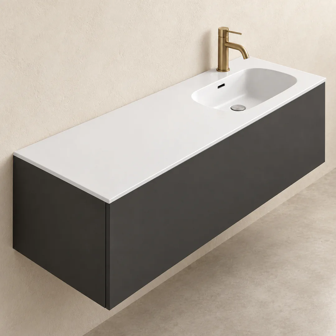 Lavabo consolle in Tekno – Arbi Bent 141 DX – Bianco opaco – Con foro rubinetto - Ambientata